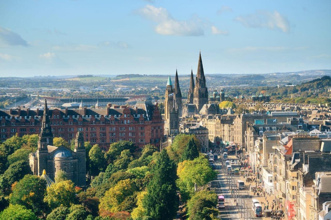 Charming Large Family Suite With Kitchenette Edinburgh Exterior foto