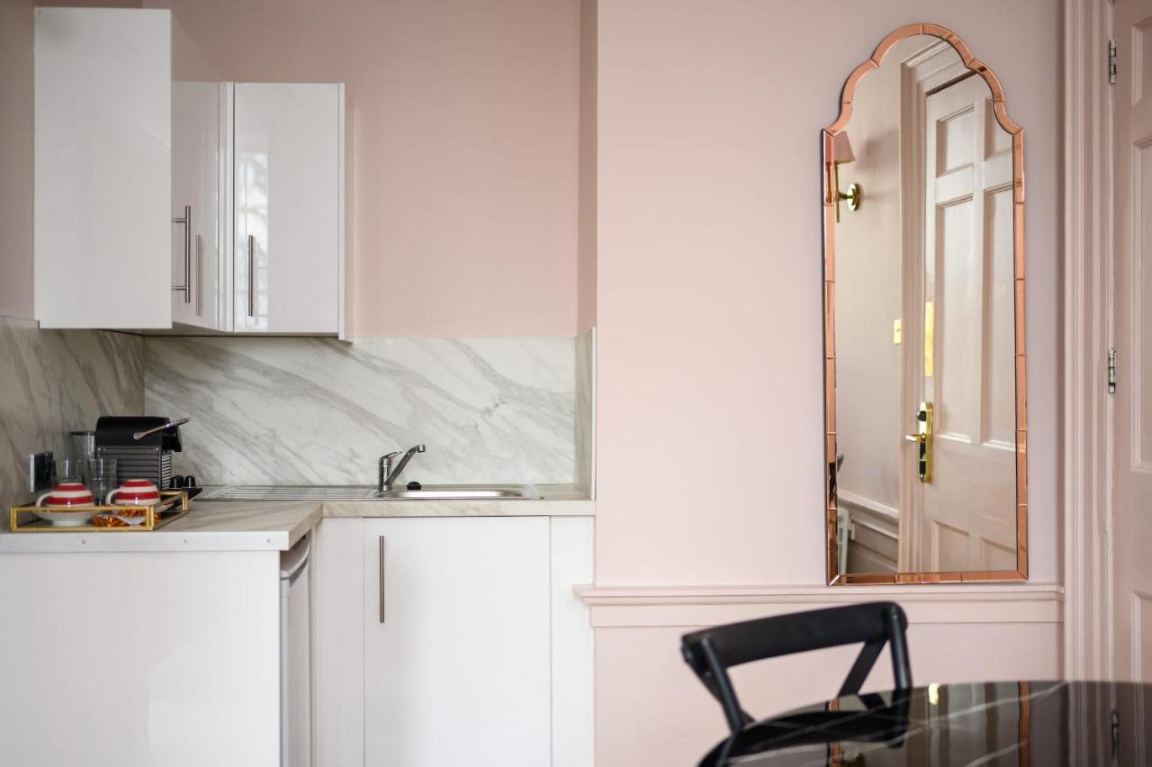 Charming Large Family Suite With Kitchenette Edinburgh Exterior foto