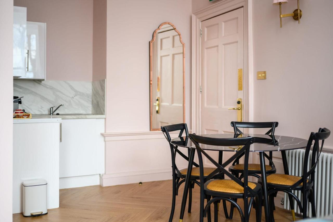 Charming Large Family Suite With Kitchenette Edinburgh Exterior foto